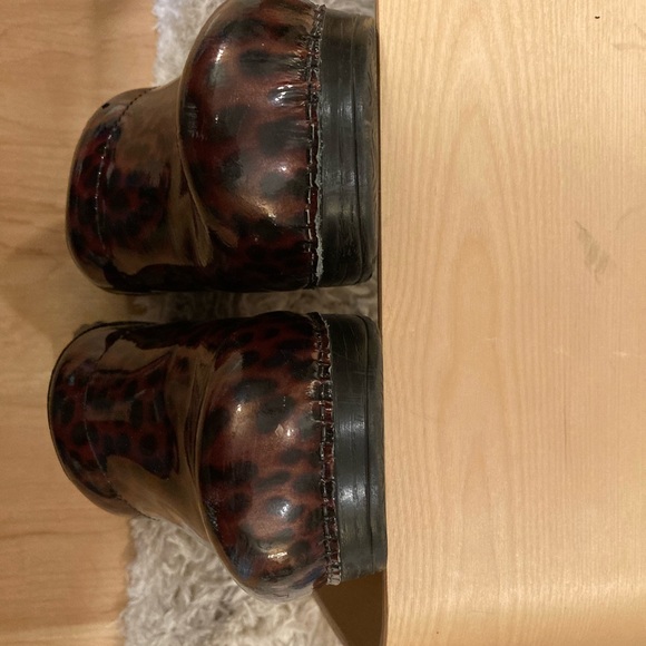 Dansko Shoes Red Leopard. Excellent condition - Picture 7 of 10